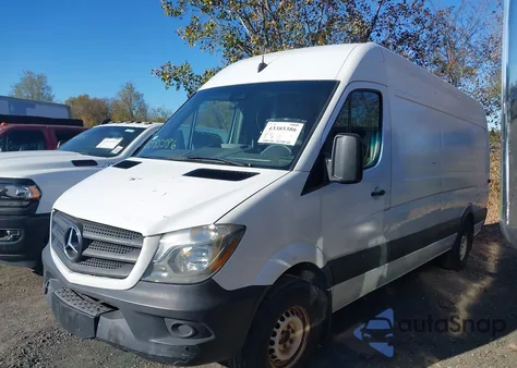 2016 Mercedes-Benz Sprinter 2500 High Roof из США, поврежденный, VIN WD3PE8DD6GP361062